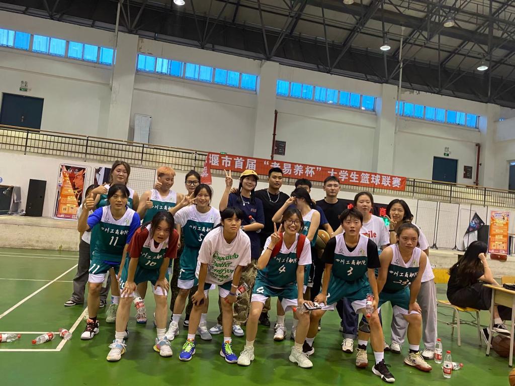 mmexport1655947536940